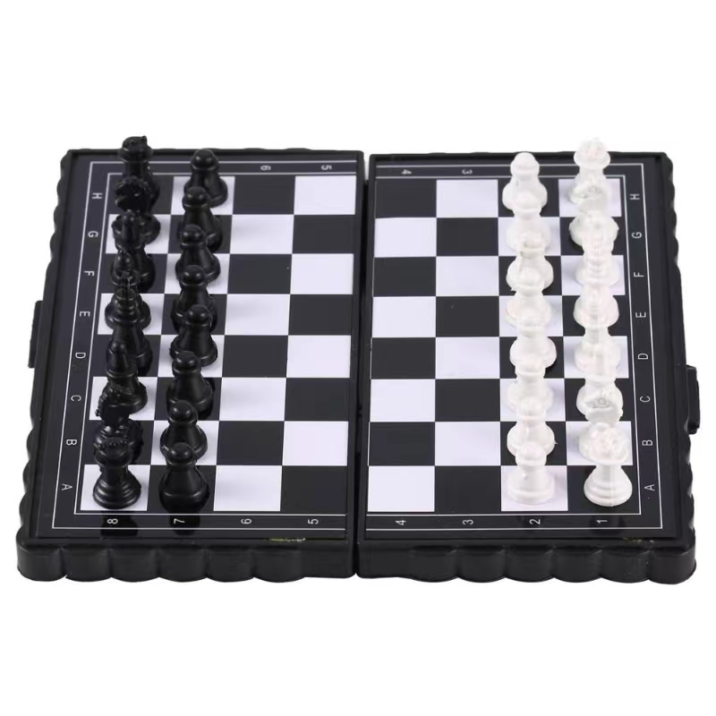 Mini Magnetisches Schachspiel  – Board Game Cafe Bewertung und Preis